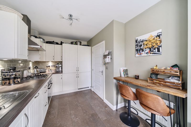 Kitchen- click for photo gallery